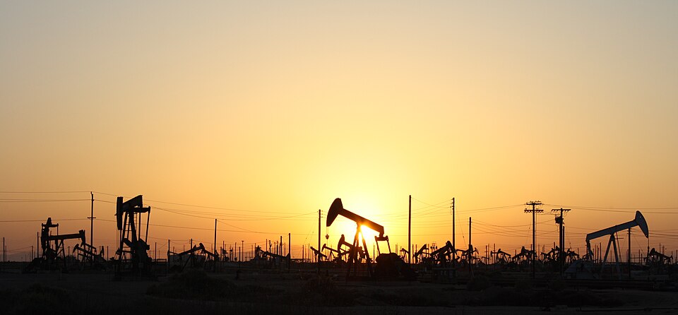 Five to Six Weeks Against Five to Seven Days (15 September 2026): The Saudi Pipeline Repair Estimate Is Longer Than the Cushion It Has to Outlast