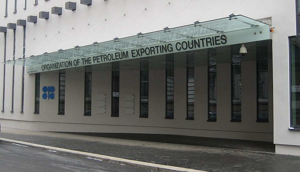 188,000 Barrels Added, 5.5 Million Shut In: The OPEC+ Meeting of 6 September 2026 — and Why the Quota Stopped Setting the Oil Price